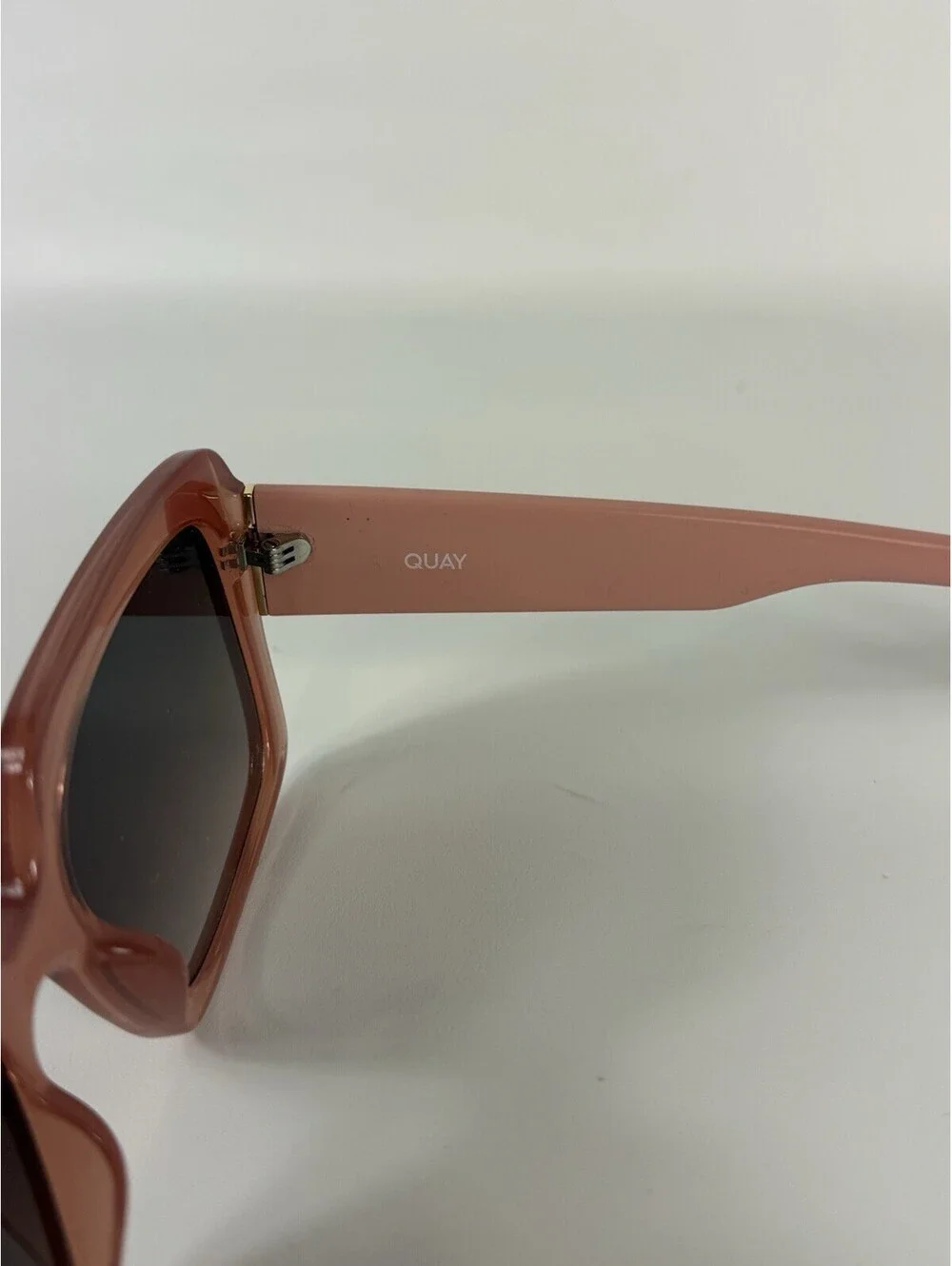 Quay Total Vibe 125 Sunglasses Polarized Black Frames
